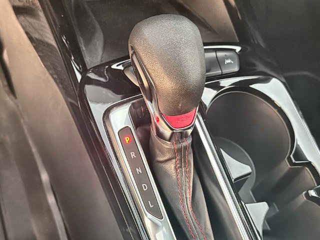 Certified 2025 Chevrolet Trax RS w/ Sunroof Package FWD image 15