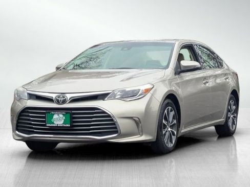 Used 2018 Toyota Avalon XLE Plus image 8