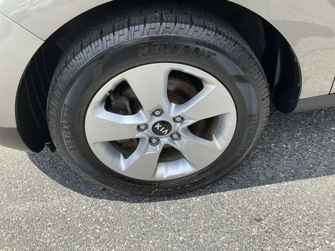 Used 2017 Kia Soul w/ Convenience Package FWD image 8