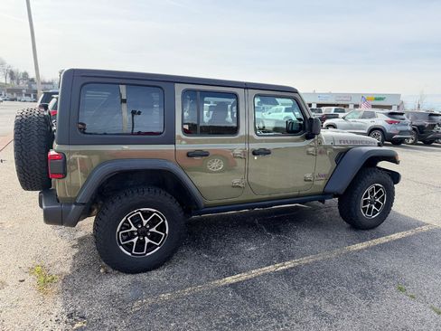 Used 2026 Jeep Wrangler Unlimited Rubicon image 3