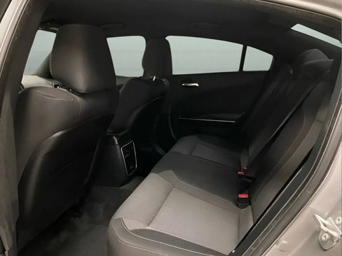 Used 2016 Dodge Charger SXT RWD image 11