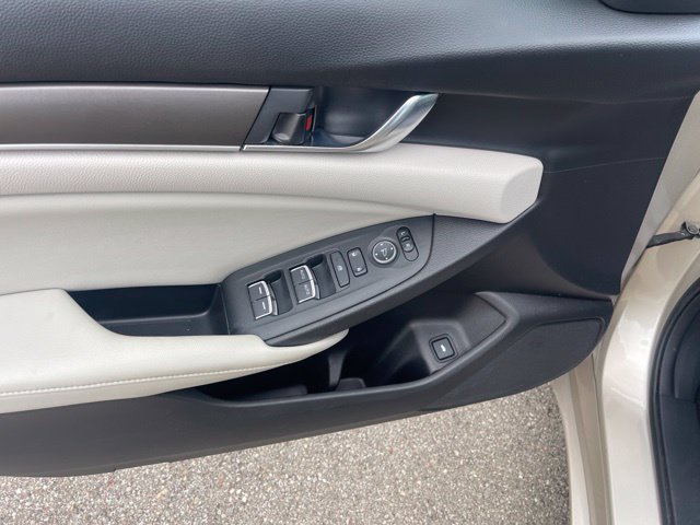 Used 2018 Honda Accord LX image 14