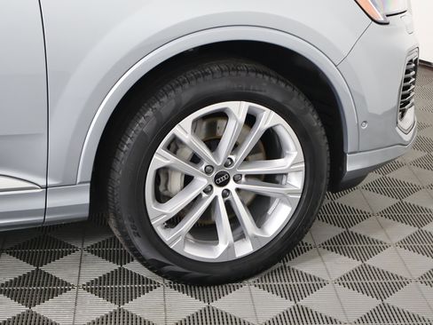 Used 2025 Audi Q7 Premium Plus image 53