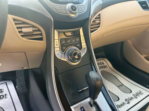 Used 2013 Hyundai Elantra GLS w/ Preferred Pkg image 23