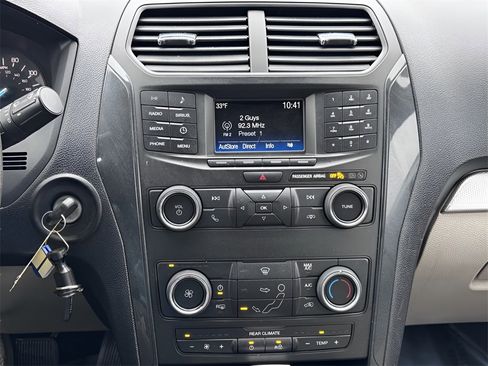 Used 2018 Ford Explorer 4WD image 7