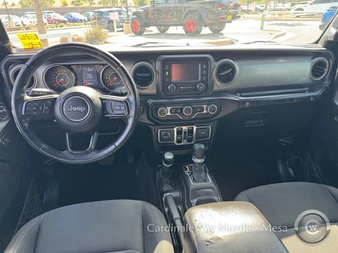 Used 2018 Jeep Wrangler Unlimited Sport S AWD/4WD image 16