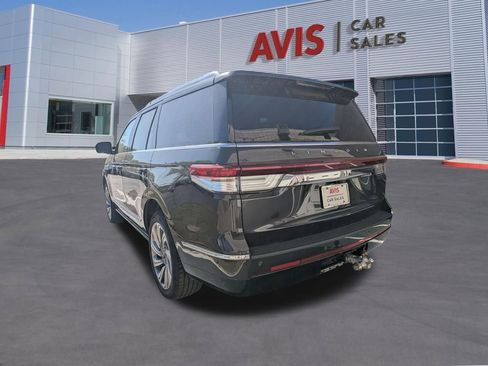 Used 2023 Lincoln Navigator Reserve image 9