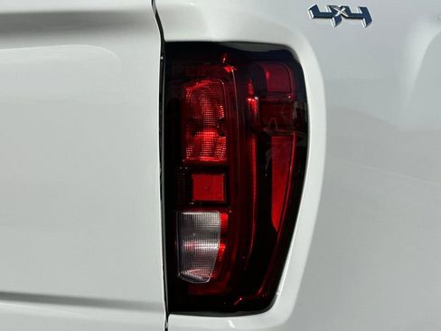 New 2025 GMC Sierra 2500 Pro w/ 1SA Pro Safety Plus Package AWD/4WD image 19