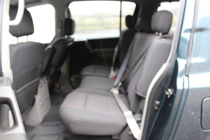 Used 2004 Nissan Armada SE w/ (BOS) Bose Pkg AWD/4WD image 13