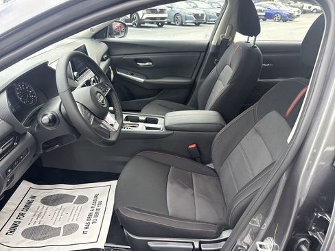 New 2025 Nissan Sentra SR FWD image 15