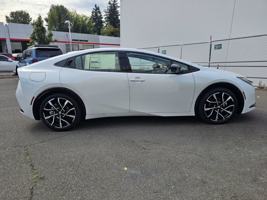 New 2027 Toyota Prius Plug-In Hybrid w/ Limited Premium Package FWD image 8