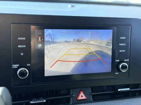 Used 2024 Kia Sportage LX image 12