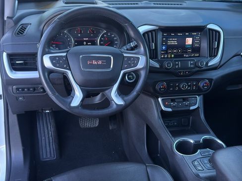 Certified 2022 GMC Terrain SLT w/ Tech Package AWD/4WD image 14