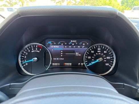Used 2020 Ford Expedition XLT w/ Equipment Group 202A RWD image 18