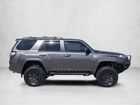 Used 2014 Toyota 4Runner SR5 AWD/4WD image 4