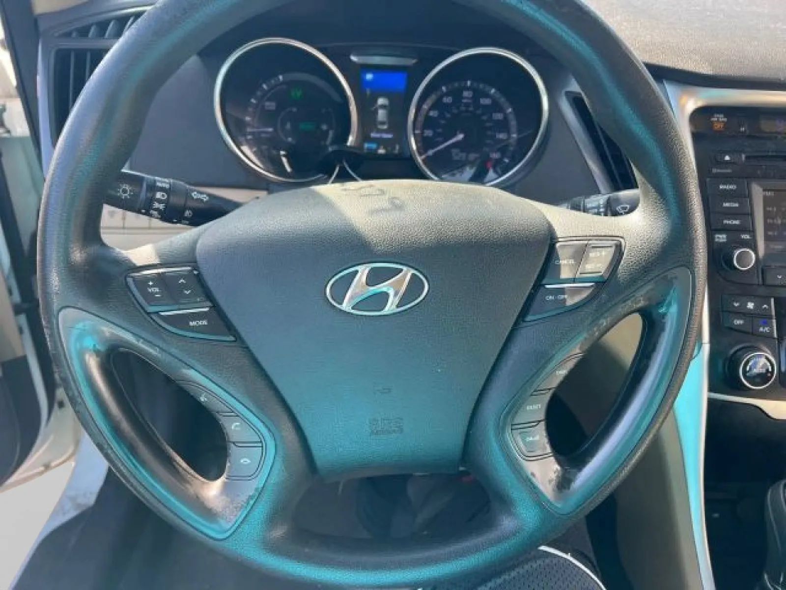 Used 2015 Hyundai Sonata Hybrid FWD image 5