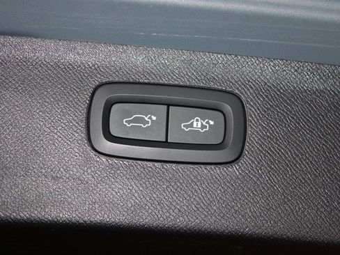 Used 2023 Volvo XC90 T8 Ultimate image 34