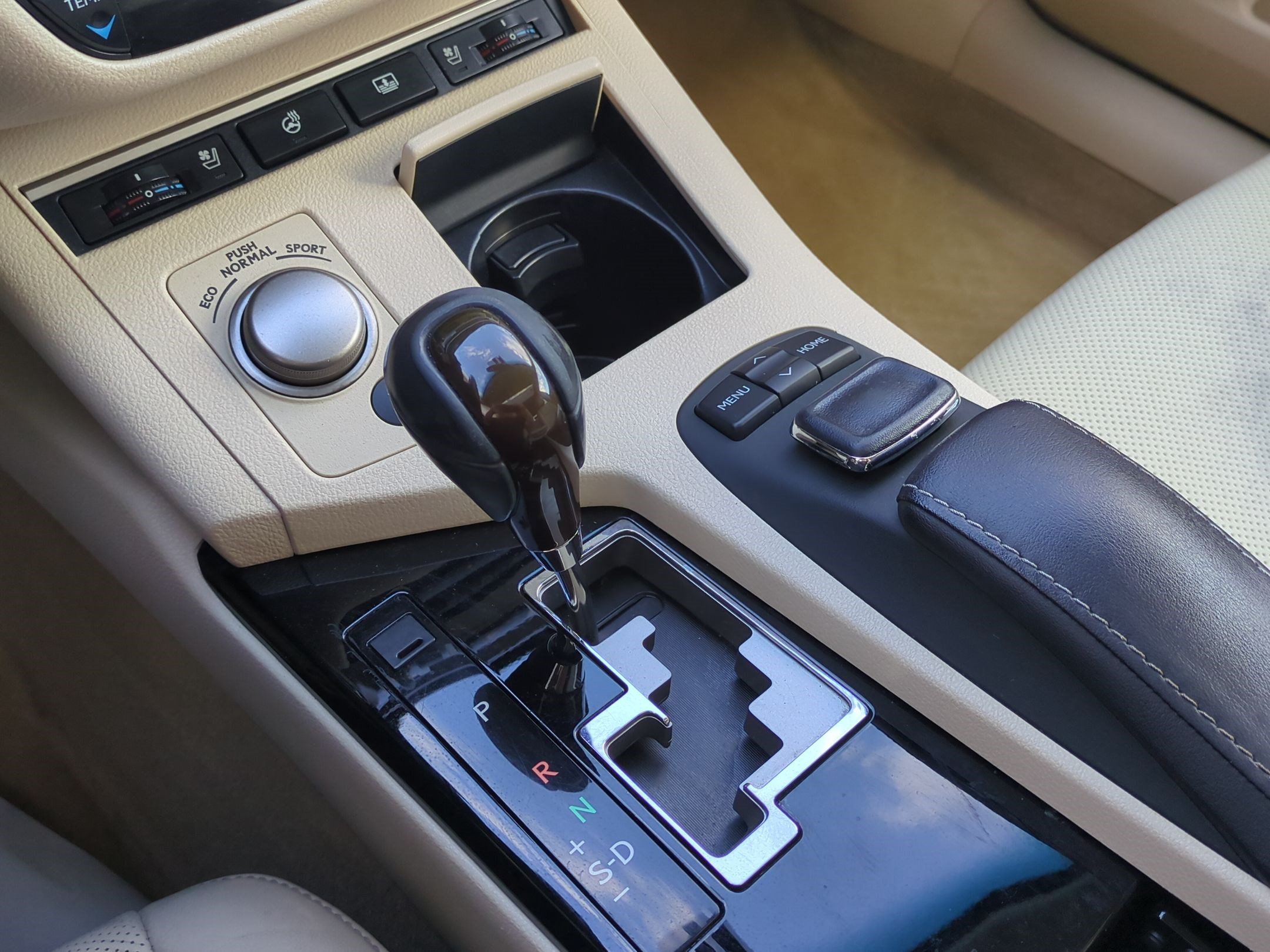 Used 2015 Lexus ES 350 w/ Luxury Package FWD image 26