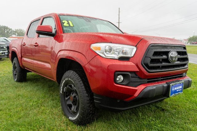 Used 2021 Toyota Tacoma SR AWD/4WD image 4