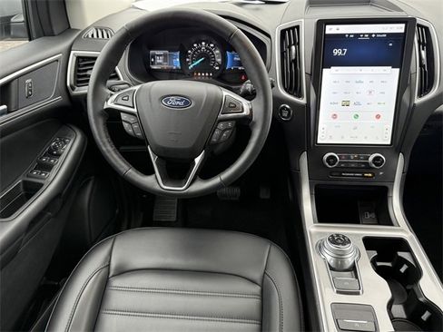 Certified 2024 Ford Edge SEL w/ Convenience Package image 8