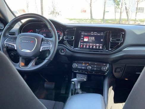 Used 2023 Dodge Durango SXT image 32