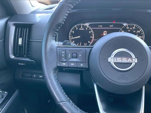 Used 2023 Nissan Pathfinder SL w/ SL Premium Package image 11