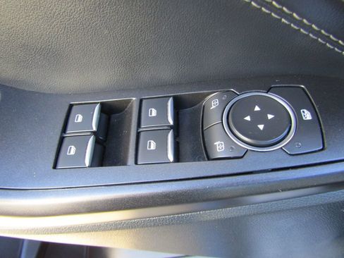 Used 2020 Ford Explorer XLT w/ Equipment Group 202A image 15