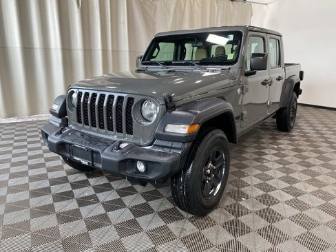 Used 2021 Jeep Gladiator Sport w/ Trailer Tow Package image 3