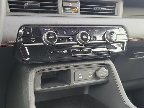 New 2026 Honda Pilot Sport image 21