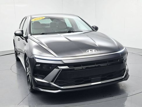 Used 2024 Hyundai Sonata SEL FWD image 2