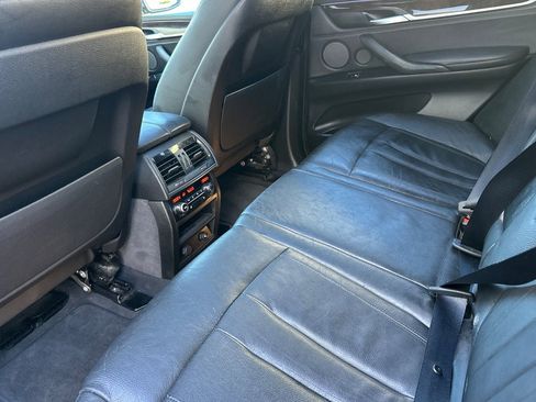 Used 2016 BMW X5 xDrive40e image 12