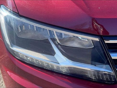 Used 2019 Volkswagen Tiguan SE w/ Panoramic Sunroof Package image 32