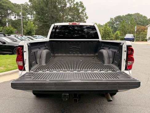 Used 2005 Chevrolet Silverado 1500 LS w/ Light Duty Power Package AWD/4WD image 10