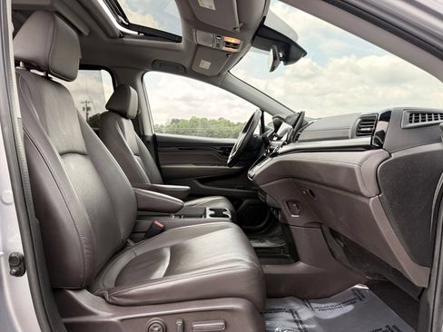 Used 2023 Honda Odyssey Touring image 25