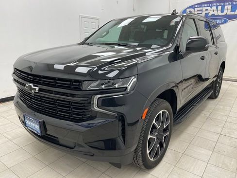 Used 2023 Chevrolet Suburban RST w/ Luxury Package image 19