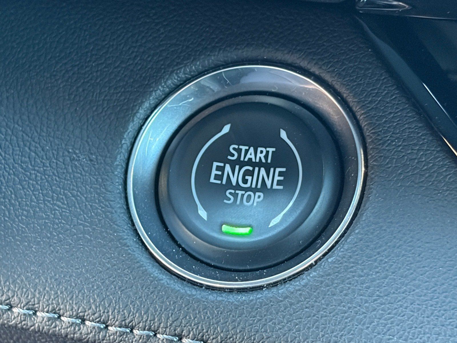Used 2025 Buick Enclave Sport Touring w/ Power Package FWD image 38