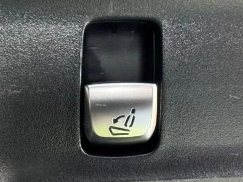 Used 2020 Mercedes-Benz GLC 300 image 49