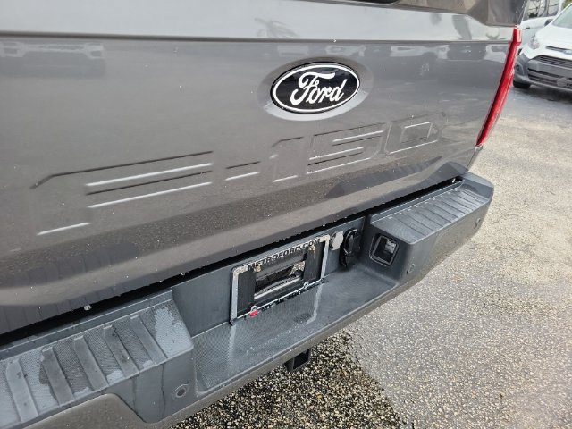 Used 2024 Ford F150 XLT w/ XLT Black Appearance Package RWD image 5