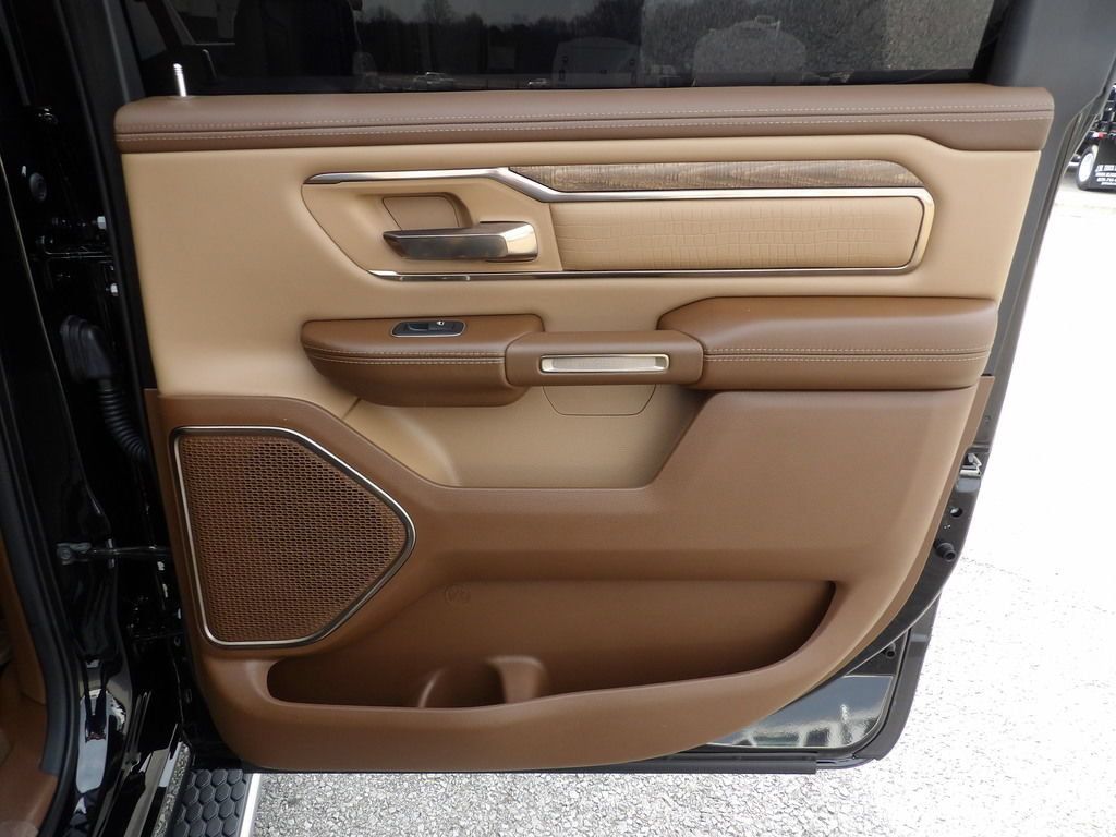 Used 2019 RAM 1500 Limited RWD image 36