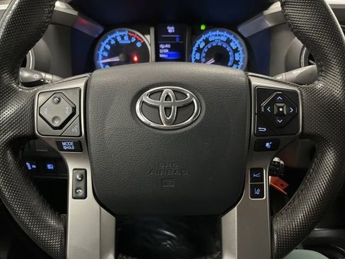 Used 2020 Toyota Tacoma SR5 image 15