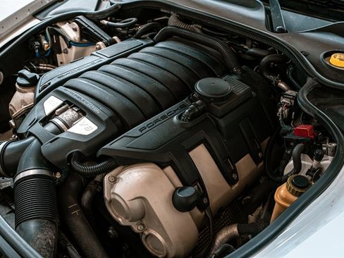 Used 2013 Porsche Panamera 4S image 27