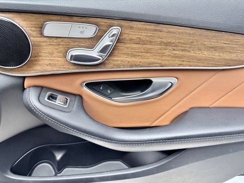 Used 2019 Mercedes-Benz C 300 4MATIC Sedan image 16
