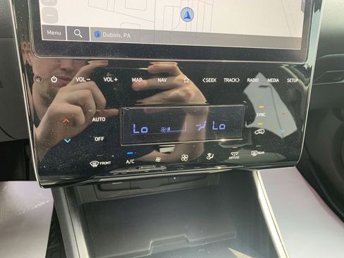 Used 2023 Hyundai Tucson Limited image 19