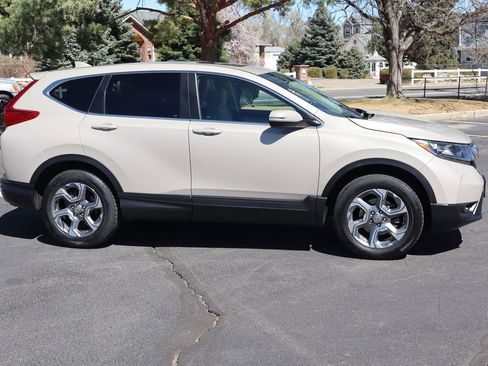 Used 2017 Honda CR-V EX image 3