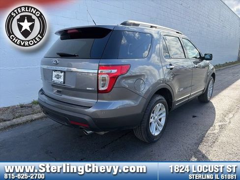 Used 2014 Ford Explorer XLT w/ Equipment Group 202A AWD/4WD image 3