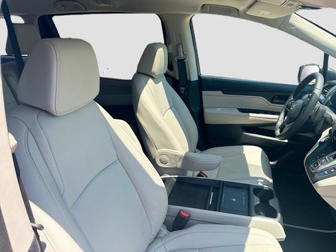 Used 2026 Honda Odyssey EX-L image 30
