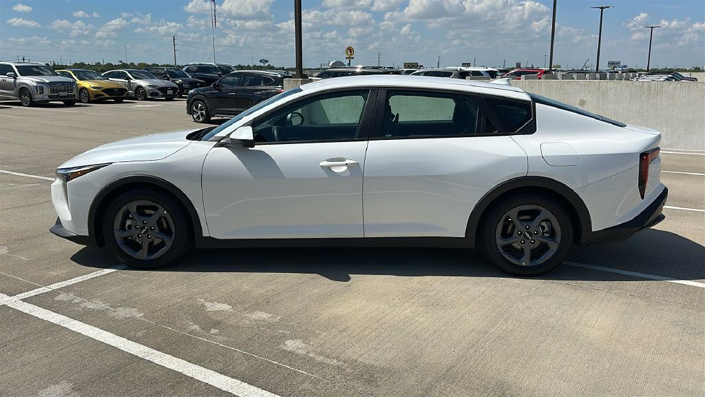 Used 2025 Kia K4 FWD image 9