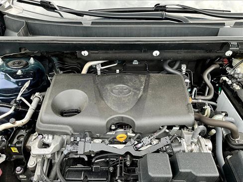 Used 2025 Toyota RAV4 XLE AWD/4WD image 27