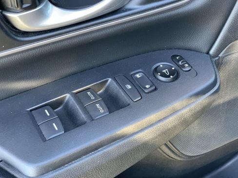 Used 2019 Honda CR-V Touring image 21