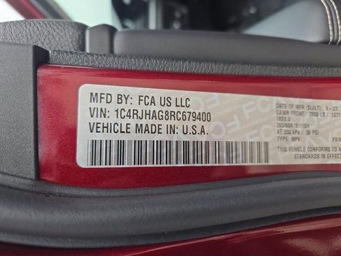 Used 2024 Jeep Grand Cherokee Laredo X image 37